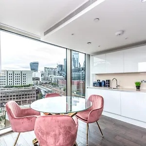 luxury-apartment-in-tower-hill.cambridgehotelsuk.com/